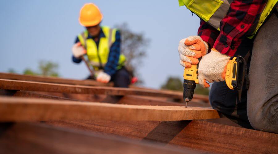 Professional gutter cleaning in Lyman, WA